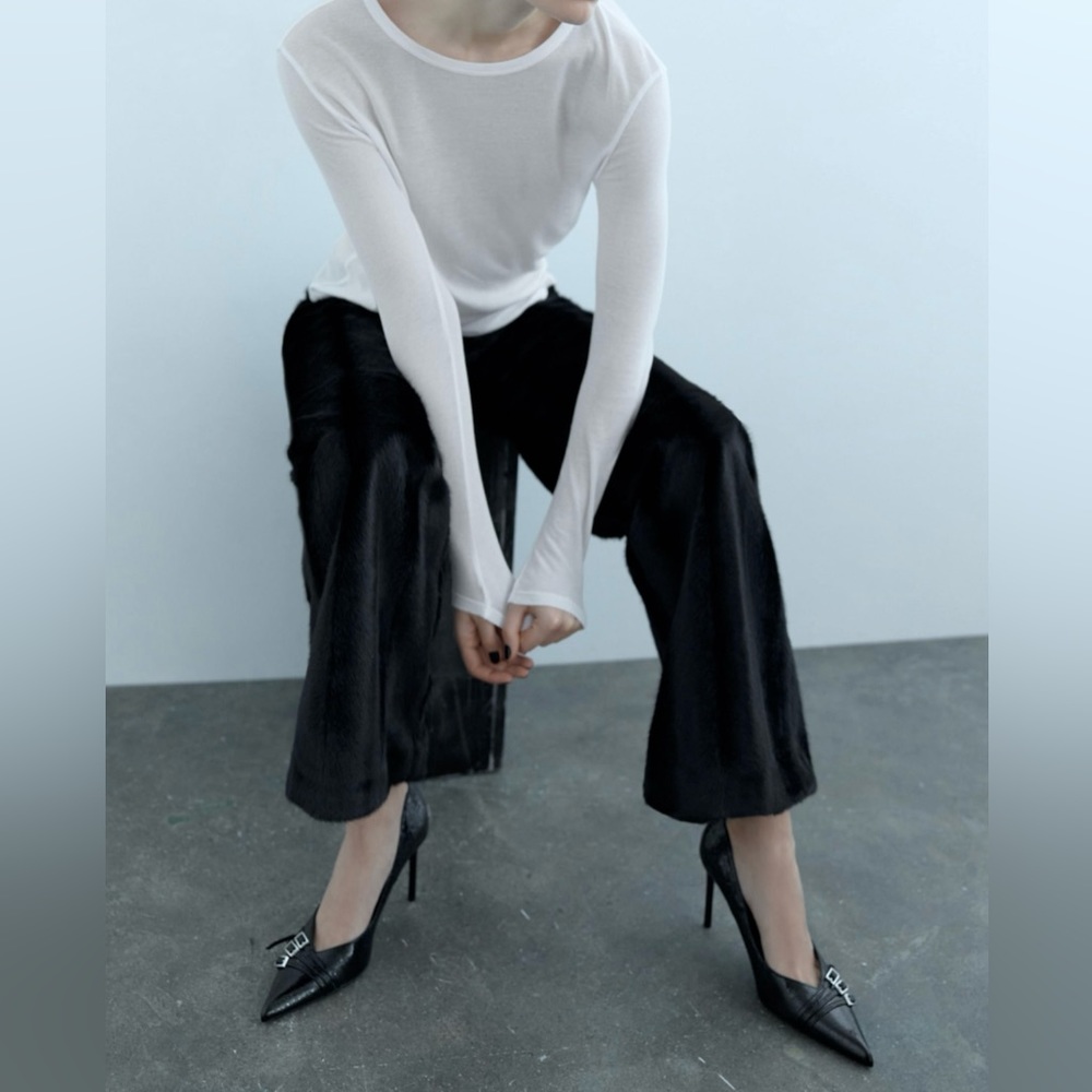 SOLD // ZARA BUCKLED STRAP HIGH HEELED SHOES